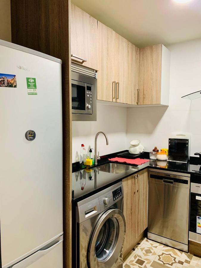 Piso Recien Reformado Y Con Buena Ubicacion Appartement Oviedo Buitenkant foto
